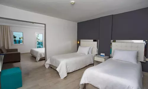 هتل لی بلو کوش آداسی